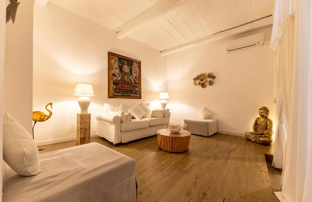 Campo Dei Fiori Historic Apartment-1