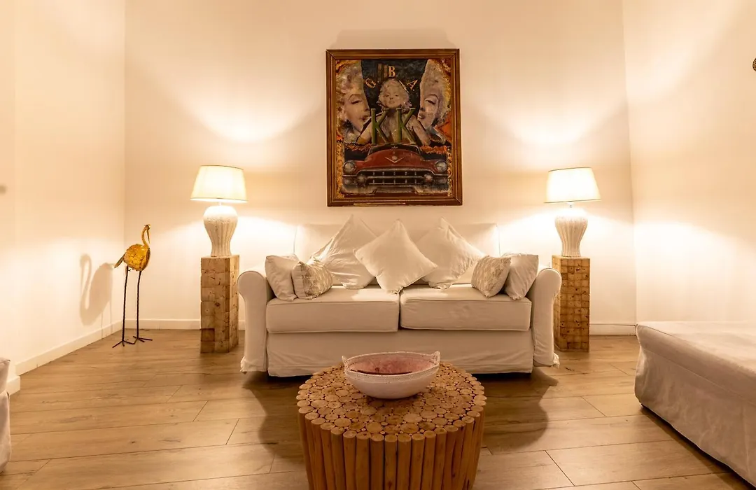 Campo dei Fiori Historic Apartment-1